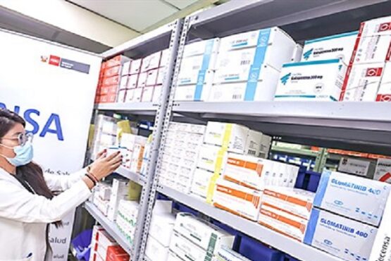 Realizan inversión histórica en vacunación y medicinas