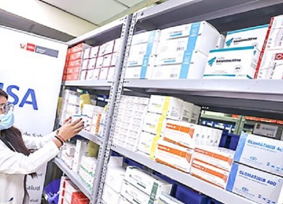 Realizan inversión histórica en vacunación y medicinas