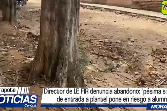 Tarapoto: Director de la I.E. FIR denuncia abandono. “Pésima situación de entrada a plantel pone en riesgo a alumnos”