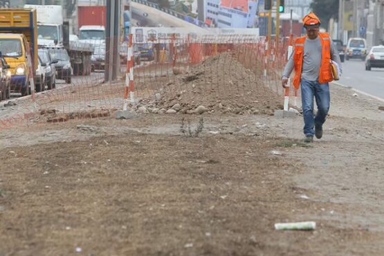 Obras viales por más de S/ 5 mil millones están paralizadas o abandonadas, ¿qué servicios básicos están rezagados?